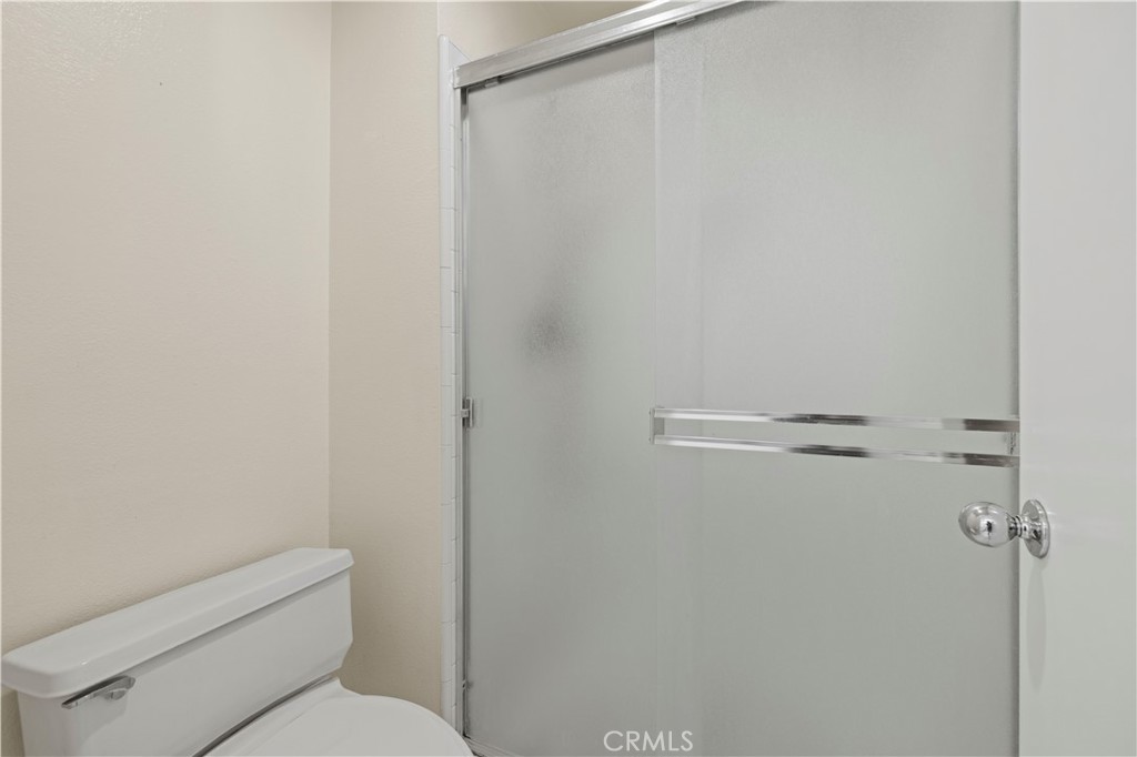 https://media.crmls.org/medias/7ef1664f-8163-4d63-b788-36ee262f4b8f.jpg?preset=X-Large