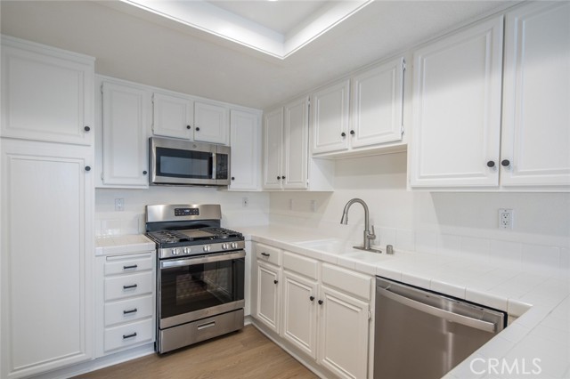 21216 Jasmines Way, Lake Forest CA: https://media.crmls.org/medias/7ef3ca27-e360-4a93-8350-7bcd71a578e3.jpg