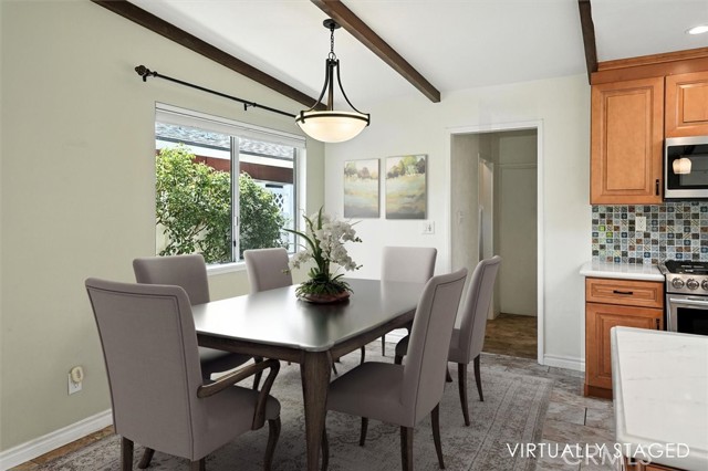 Detail Gallery Image 4 of 46 For 25612 Oakbar Ct, Newhall,  CA 91321 - 4 Beds | 3 Baths