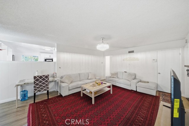 Detail Gallery Image 7 of 18 For 2057 W Coronet, Anaheim,  CA 92801 - 3 Beds | 2 Baths