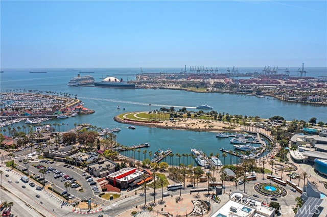 400 W Ocean Boulevard, Long Beach CA: https://media.crmls.org/medias/7ef4961f-8ab9-408a-8371-d52d362b890a.jpg