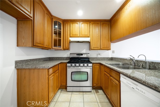Detail Gallery Image 24 of 33 For 10149 Commerce Ave #8,  Tujunga,  CA 91042 - 2 Beds | 2 Baths