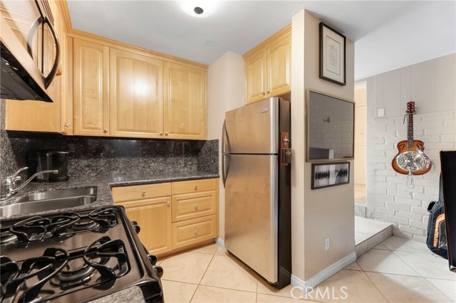 5187 Llano Drive, Woodland Hills CA: https://media.crmls.org/medias/7ef4d893-2713-4ec3-93b1-86501b16be30.jpg