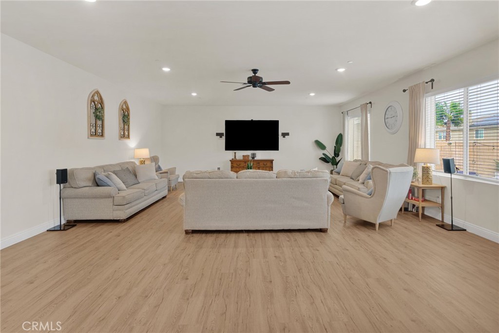 MLS #DW25261421 image #12