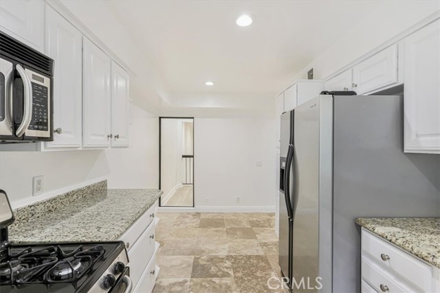 23467 Park Sorrento, Calabasas CA: https://media.crmls.org/medias/7ef58881-4989-4f6f-a900-44aca3f3c8aa.jpg