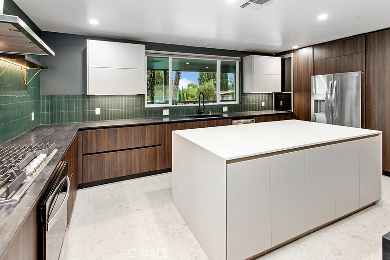 MLS #SR25236612 image #5