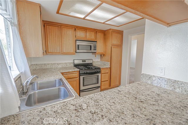 Detail Gallery Image 13 of 42 For 26854 Claudette #728,  Canyon Country,  CA 91351 - 3 Beds | 2 Baths