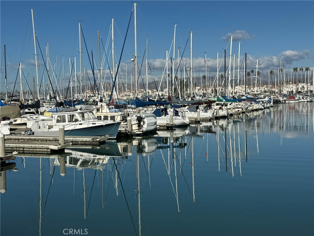 https://media.crmls.org/medias/7ef722ef-c6cb-4dfe-a5e8-649e06918f40.jpg?preset=X-Large
