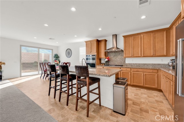 Detail Gallery Image 12 of 54 For 35140 Tavel St, Winchester,  CA 92596 - 5 Beds | 4 Baths