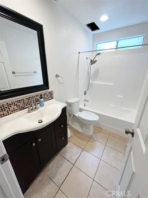 Detail Gallery Image 19 of 31 For 139 Avenida Miramar a,  San Clemente,  CA 92672 - 3 Beds | 2 Baths