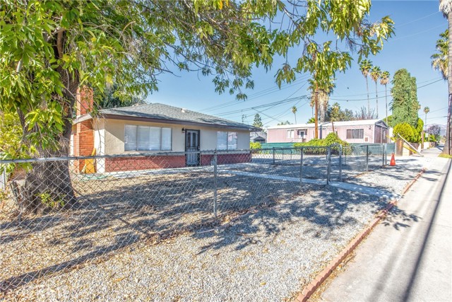 Detail Gallery Image 4 of 37 For 12704 California St, Yucaipa,  CA 92399 - 4 Beds | 2/1 Baths