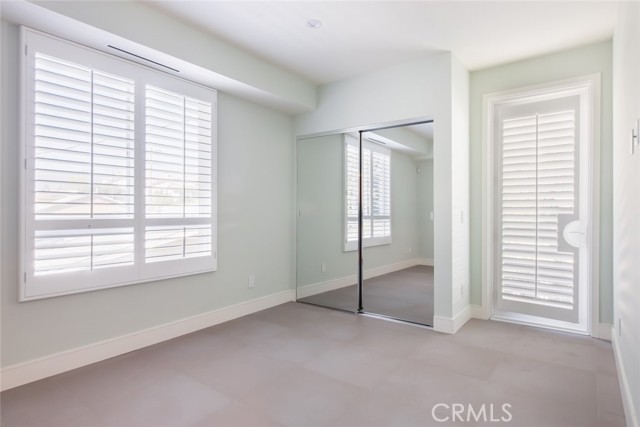 Detail Gallery Image 14 of 21 For 2225 Mira Vista Ave #206,  Montrose,  CA 91020 - 3 Beds | 2 Baths