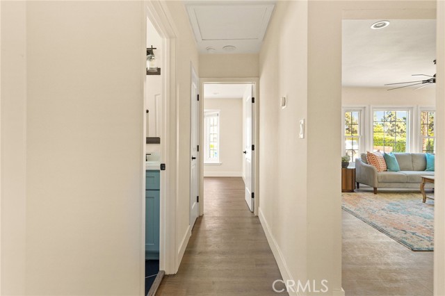 433 N Osage Avenue, Inglewood CA: https://media.crmls.org/medias/7ef865ba-9111-4e19-b766-c2ca57b562d3.jpg