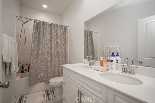 Detail Gallery Image 13 of 16 For 6966 Cottonwood Ln, Buena Park,  CA 90621 - 3 Beds | 2/1 Baths