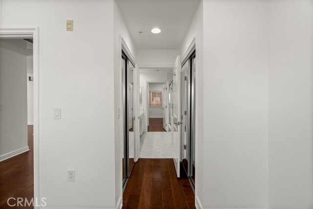 Detail Gallery Image 35 of 61 For 11504 Moorpark St #103,  Studio City,  CA 91602 - 3 Beds | 2/1 Baths