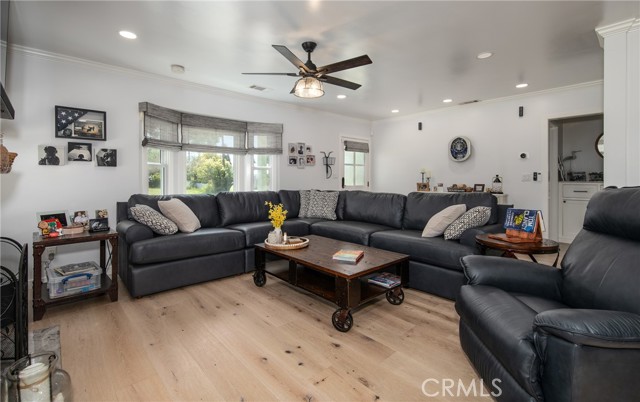 Detail Gallery Image 9 of 32 For 1323 E Colton Ave, Redlands,  CA 92374 - 3 Beds | 2 Baths