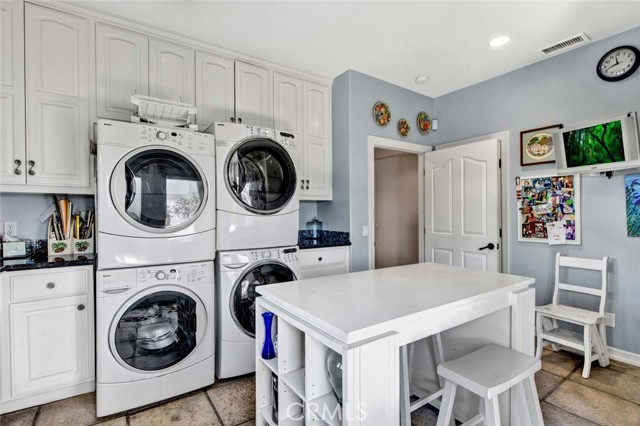 Detail Gallery Image 22 of 54 For 1532 Kensing Ln, North Tustin,  CA 92705 - 5 Beds | 6/2 Baths
