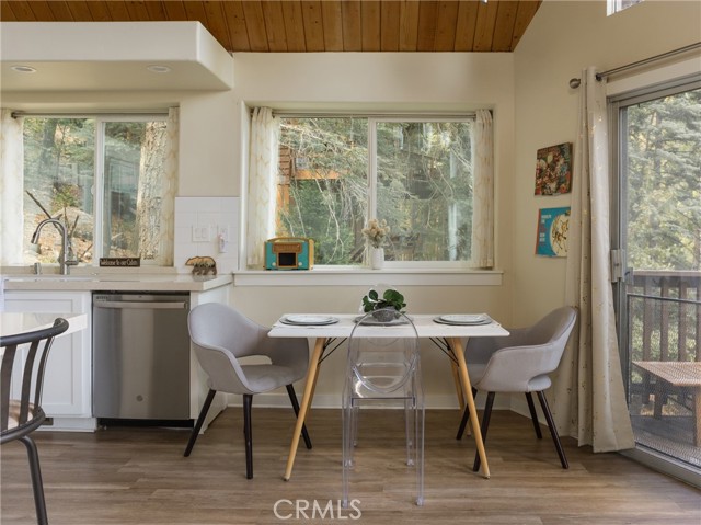 517 Brentwood, Lake Arrowhead, CA 92352