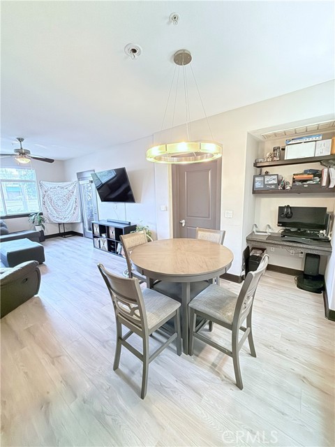 Detail Gallery Image 10 of 13 For 24585 Town Center Dr #4104,  Valencia,  CA 91355 - 2 Beds | 2 Baths