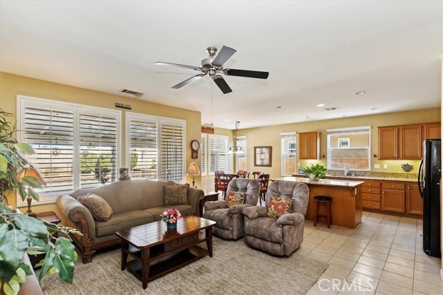 Detail Gallery Image 6 of 29 For 26082 Palm Breeze Ln, Menifee,  CA 92586 - 2 Beds | 2/1 Baths