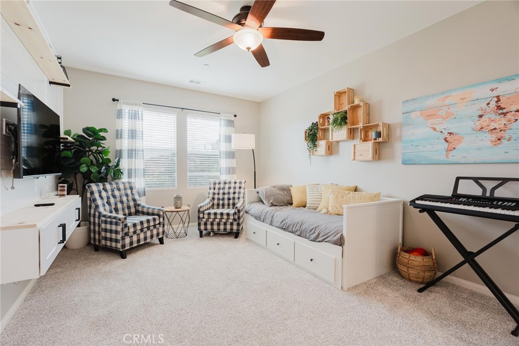 https://media.crmls.org/medias/7efaea31-bed9-481d-9685-c342696fc286.jpg?preset=X-Large