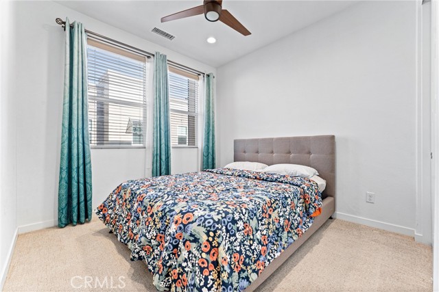 133 Hideaway Loop, Mission Viejo CA: https://media.crmls.org/medias/7efb1f76-b2d5-4e35-a362-871258e6e040.jpg