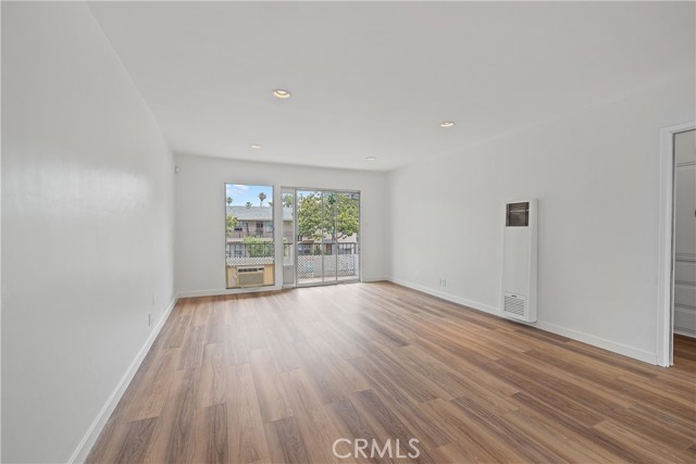 Detail Gallery Image 3 of 34 For 1273 E Appleton St #4,  Long Beach,  CA 90802 - 1 Beds | 1 Baths