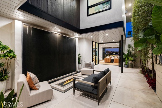 Detail Gallery Image 5 of 53 For 504 Hazel Dr, Corona Del Mar,  CA 92625 - 4 Beds | 3/1 Baths