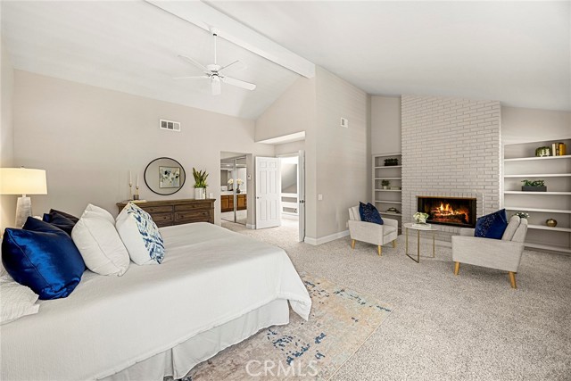 45 Colonial, Irvine CA: https://media.crmls.org/medias/7efbe37c-52cc-4b96-b492-9c6a917844a0.jpg