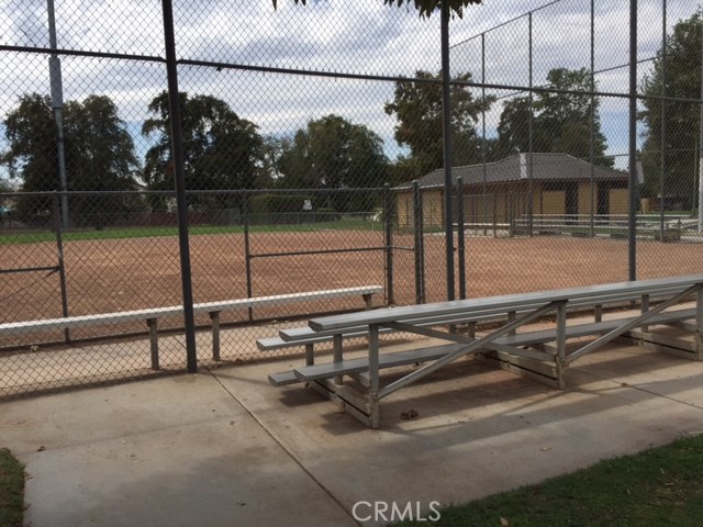 Detail Gallery Image 14 of 15 For 111 Monroe Ct, San Bernardino,  CA 92408 - 3 Beds | 2/1 Baths