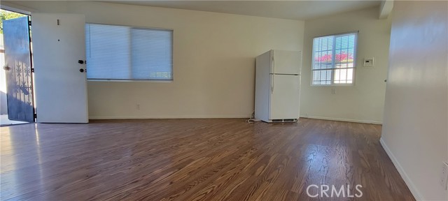 Detail Gallery Image 4 of 15 For 2538 Thurman Ave #1,  Los Angeles,  CA 90016 - 1 Beds | 1 Baths
