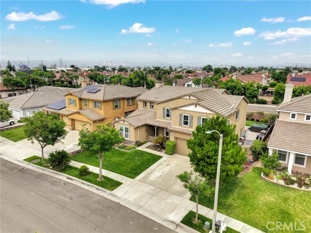 13576 Oxford Ct, Chino CA: https://media.crmls.org/medias/7efd65dc-0472-4a48-823a-30d454e4a51a.jpg
