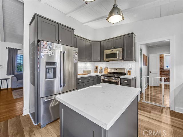 8257 Jadeite Avenue, Rancho Cucamonga CA: https://media.crmls.org/medias/7efd784c-f544-4003-81de-d18547f3abe3.jpg