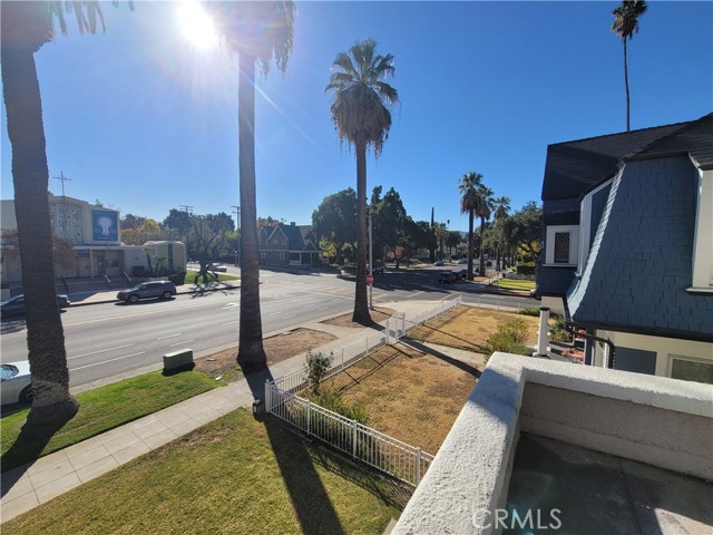 Detail Gallery Image 5 of 12 For 120 W Olive Ave #3,  Redlands,  CA 92373 - 1 Beds | 1 Baths