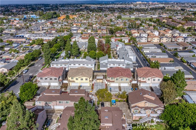 Detail Gallery Image 8 of 31 For 305 N Mountain View St, Santa Ana,  CA 92703 - 3 Beds | 3/1 Baths