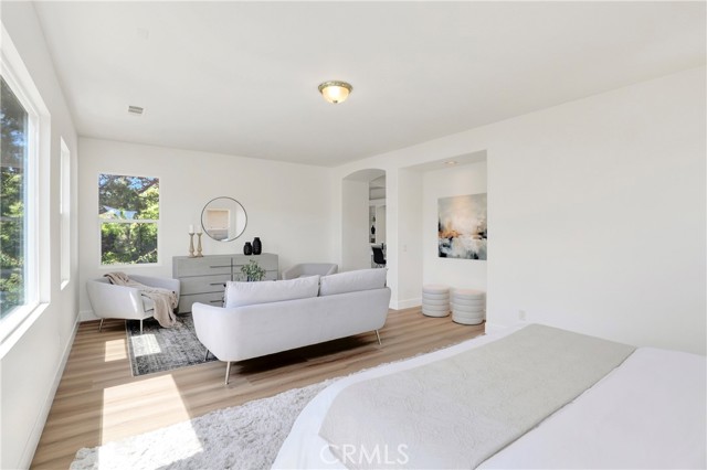 2 Grapevine, Irvine CA: https://media.crmls.org/medias/7efe9351-99fe-41cf-a8b5-592c09be8b26.jpg