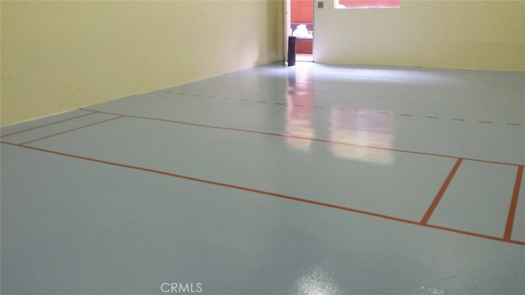https://media.crmls.org/medias/7f002523-80d1-4650-b1e7-194efd9d87da.jpg?preset=X-Large
