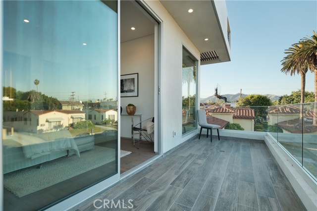 627 N Vista Street, Los Angeles CA: https://media.crmls.org/medias/7f01a676-2945-4735-a8fd-d8396bb56b22.jpg