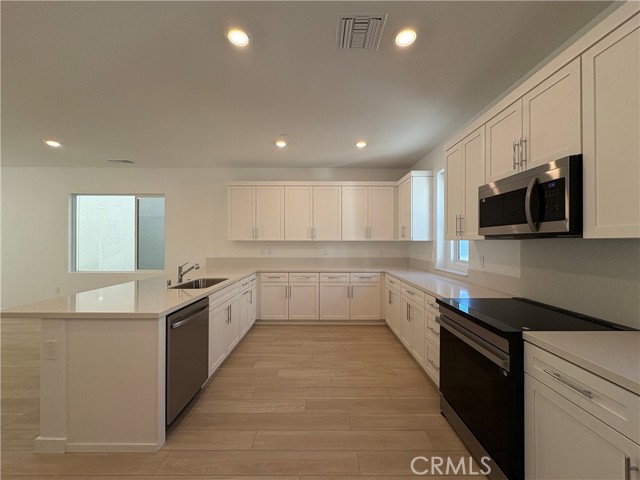 Detail Gallery Image 7 of 28 For 2540 Everly St, El Monte,  CA 91733 - 4 Beds | 3/1 Baths