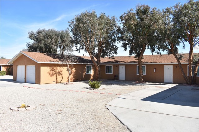 6321 Yucca Avenue, 29 Palms CA: https://media.crmls.org/medias/7f01f735-854f-4ca6-a5d7-a864408cc273.jpg