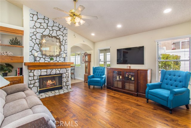 Detail Gallery Image 6 of 31 For 1507 Sequoia Dr, Beaumont,  CA 92223 - 3 Beds | 2 Baths