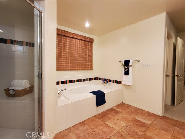 Detail Gallery Image 34 of 41 For 117 S Prospect Ave #a, Redondo Beach,  CA 90277 - 4 Beds | 2/1 Baths