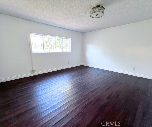 Detail Gallery Image 14 of 16 For 4515 W 137th, Hawthorne,  CA 90250 - 5 Beds | 4 Baths