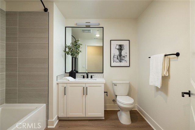 414 Main St., Huntington Beach CA: https://media.crmls.org/medias/7f054077-3480-4361-9b05-1daddba06f5c.jpg