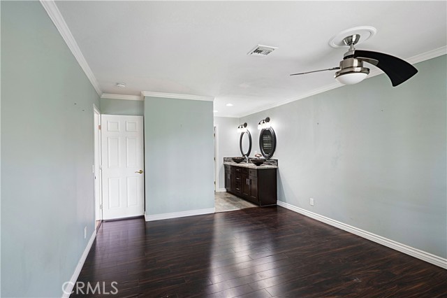 Detail Gallery Image 10 of 75 For 30405 Golden Gate, Canyon Lake,  CA 92587 - 4 Beds | 4 Baths