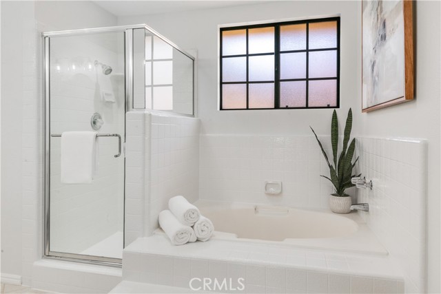 Detail Gallery Image 18 of 28 For 2008 Mathews Ave #C,  Redondo Beach,  CA 90278 - 3 Beds | 2/1 Baths