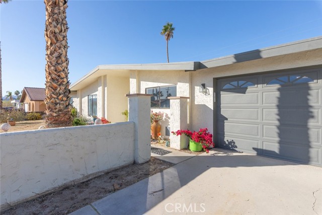 Detail Gallery Image 8 of 39 For 2333 N San Clemente, Palm Springs,  CA 92262 - 4 Beds | 2 Baths