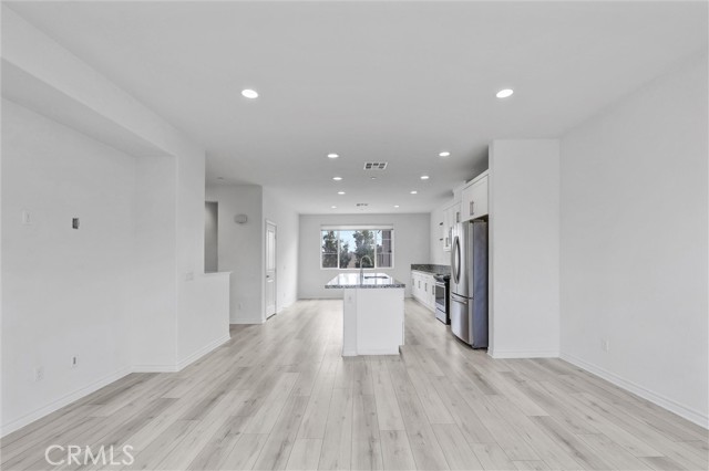 1245 Oliva, Duarte CA: https://media.crmls.org/medias/7f070739-b697-489e-b7f9-16305f91756f.jpg