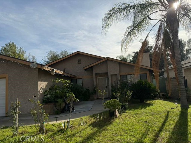 17053 Pinedale Court, Fontana CA: https://media.crmls.org/medias/7f071700-204e-4381-a6c3-02bf3efe53e0.jpg