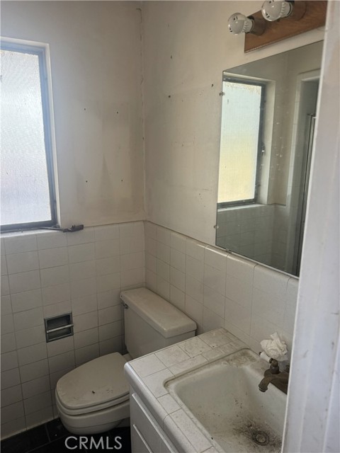 Detail Gallery Image 20 of 24 For 17545 Community Street, Northridge,  CA 91325 - 3 Beds | 2 Baths